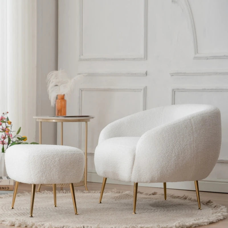 Poltrona a botte singola in velluto Teddy bianco con pouf
