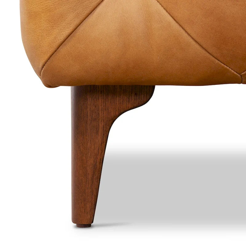 Pouf quadrato trapuntato color cuoio con gambe in legno, medio (1 posto)