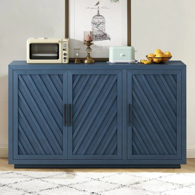 Credenza classica vintage in legno con ripiani interni regolabili