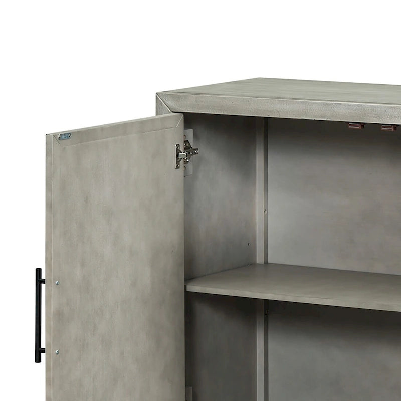 Credenza classica vintage in legno con ripiani interni regolabili