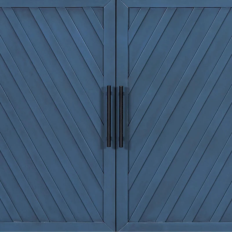 Credenza classica vintage in legno con ripiani interni regolabili